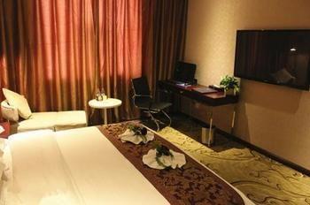 Jinyue Business Hotel Yichuan  Buitenkant foto