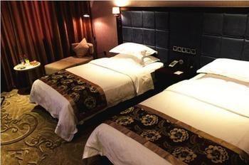 Jinyue Business Hotel Yichuan  Buitenkant foto